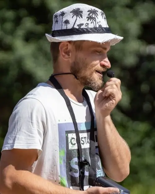 Дмитрий Андреичев — инструктор и аниматор клуба «Феникс»